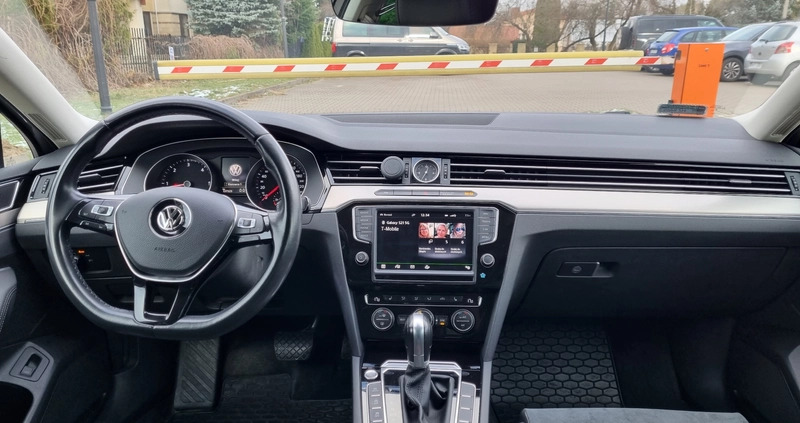 Volkswagen Passat cena 75900 przebieg: 137584, rok produkcji 2016 z Nowa Ruda małe 154